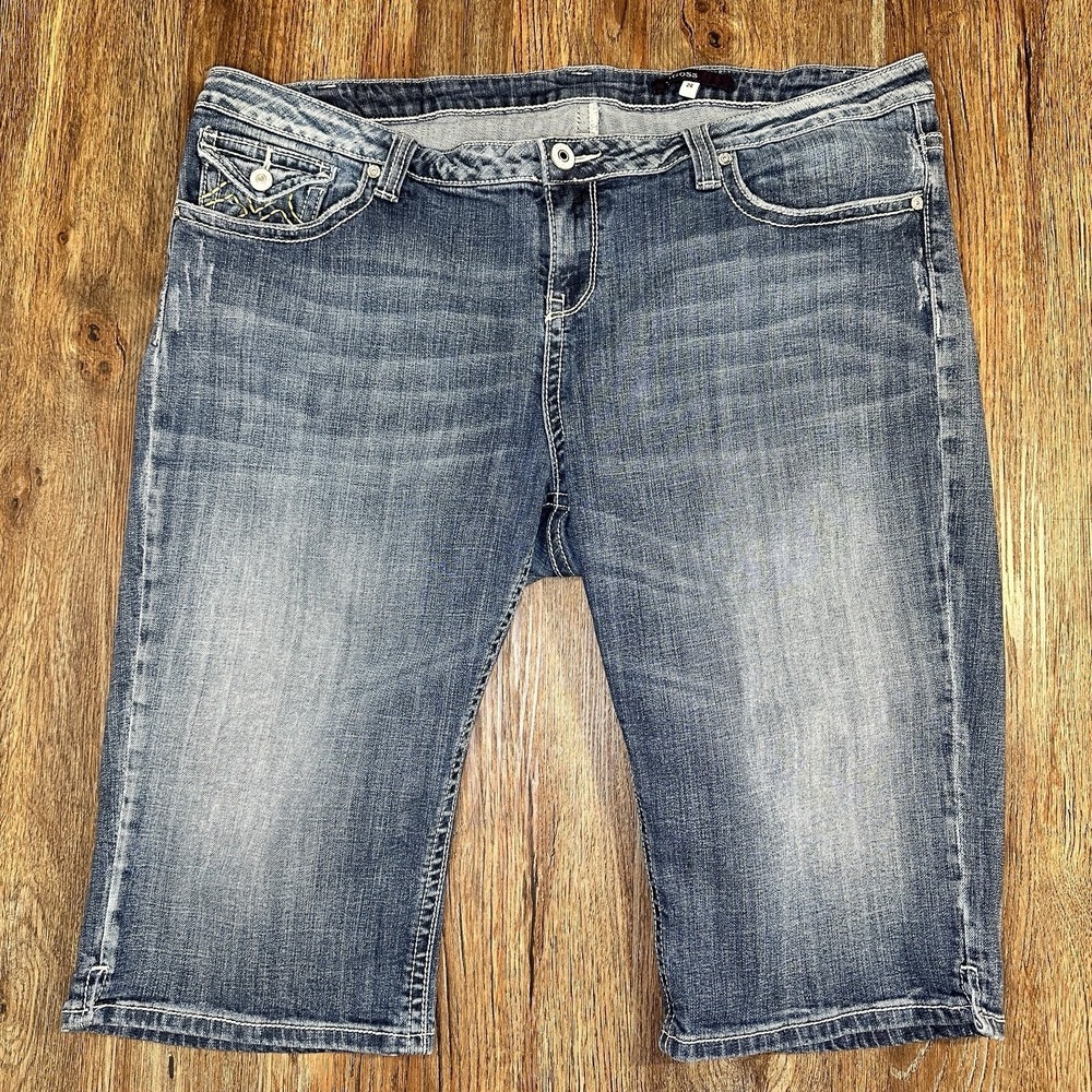 Vigoss Womens Bermuda Jean Shorts Size 24 Blue Stretch Denim 16.5" Inseam